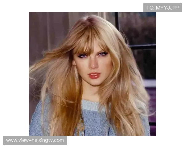 足球球星颜值排行美女头像大集合,看看谁是最迷人的球场女神